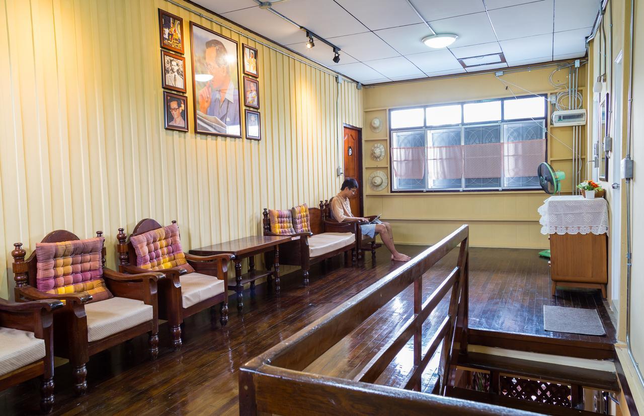 Banchan Hostel Phra Nakhon Si Ayutthaya Buitenkant foto