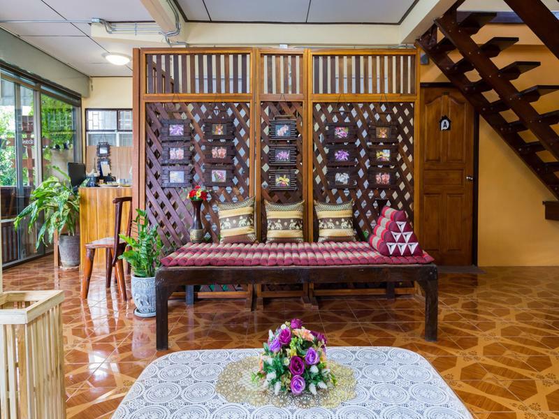 Banchan Hostel Phra Nakhon Si Ayutthaya Buitenkant foto